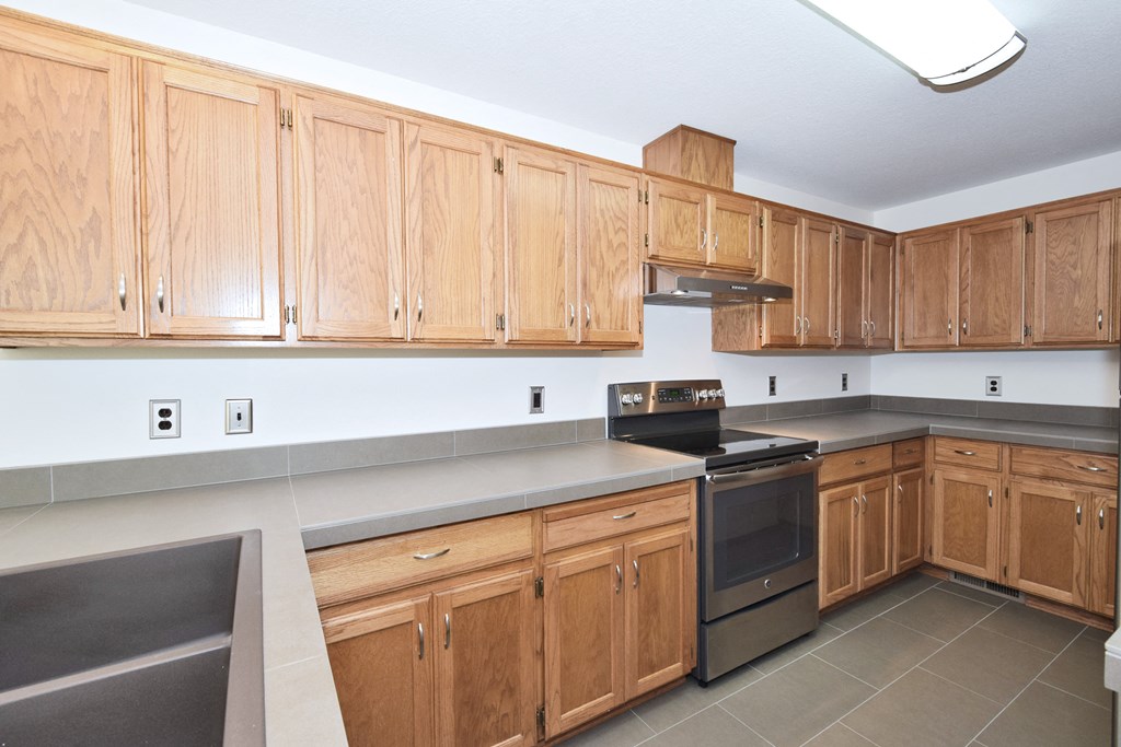 Twin Oaks Apartments kitchen