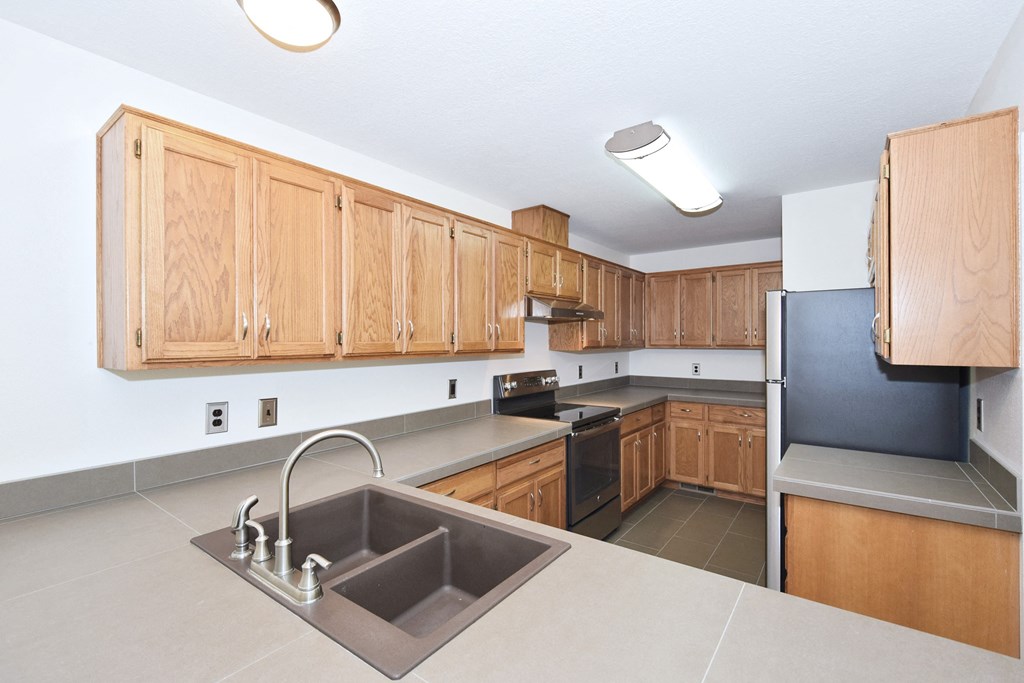 Twin Oaks Apartments kitchen