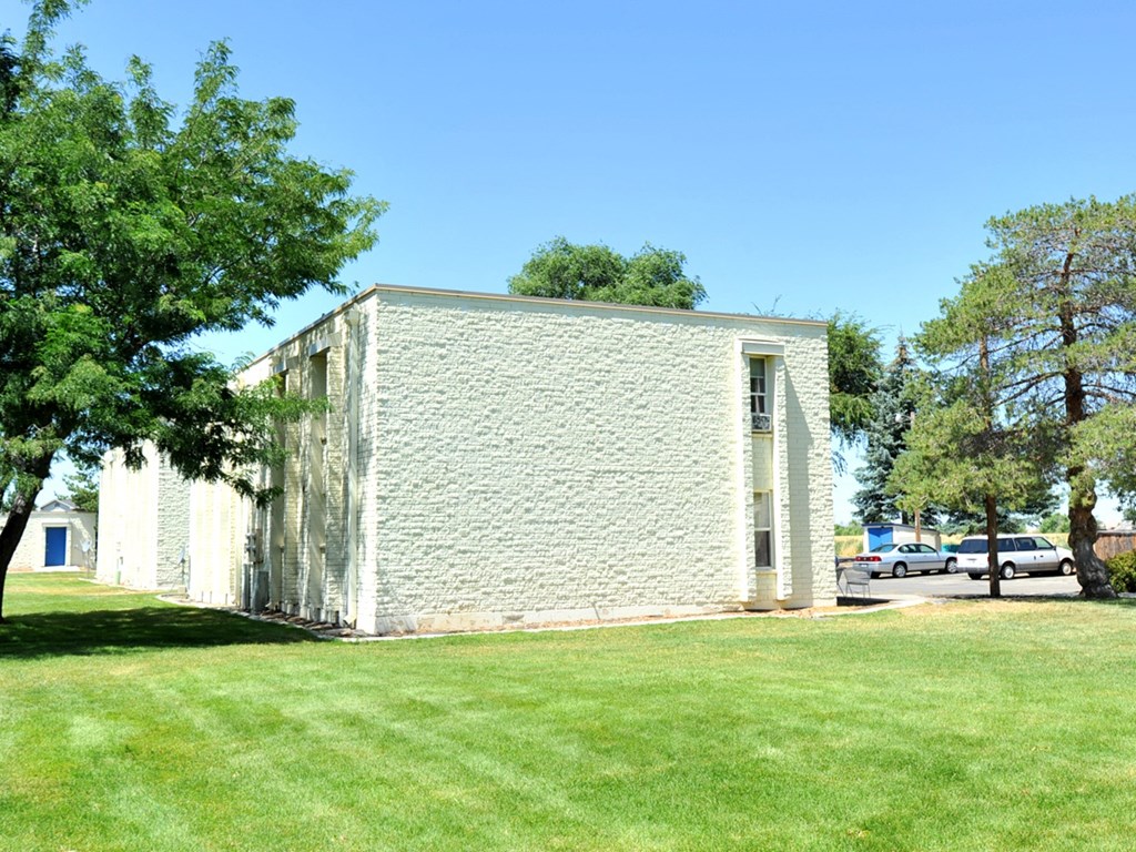 Escoshio Manor exterior