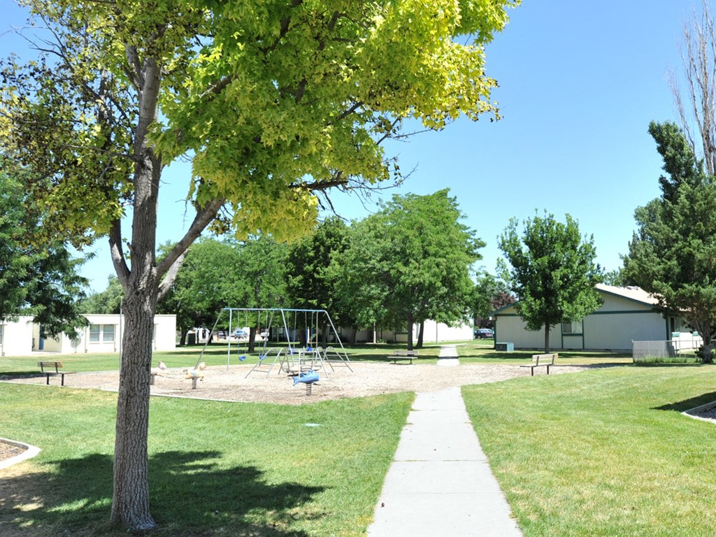 Escoshio Manor pathway