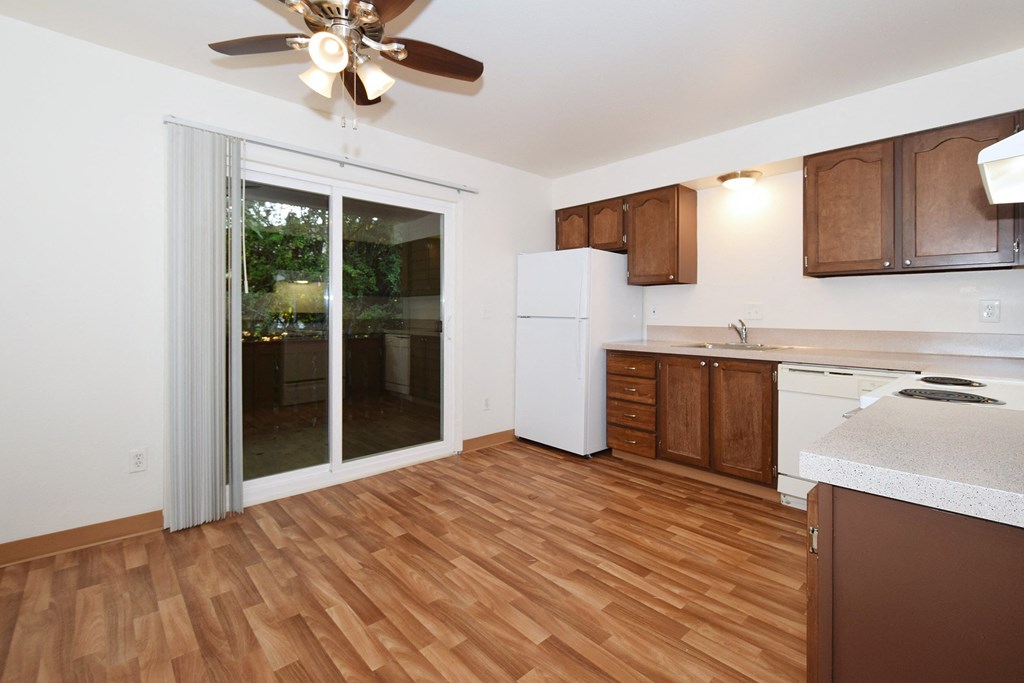 Gardenbrook Kitchen Dining