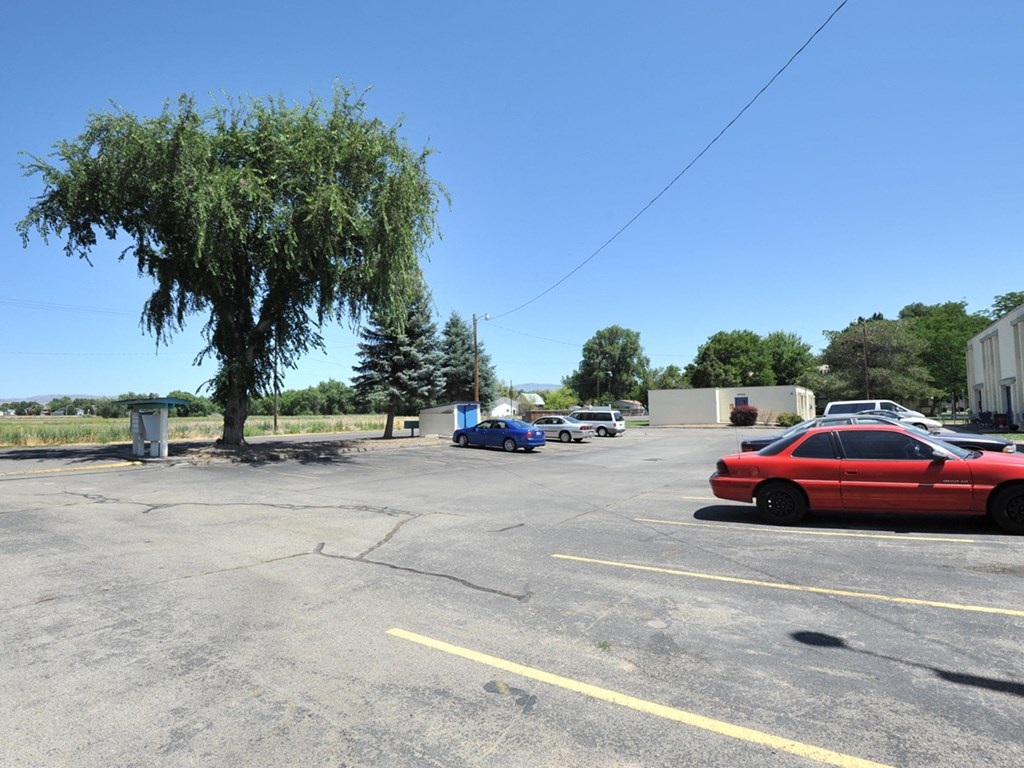 Escoshio Manor parking lot