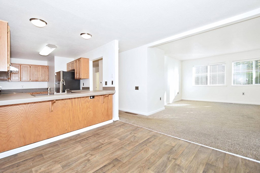 Twin Oaks Apartments living area