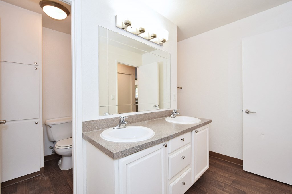 Fountain Park bathroom