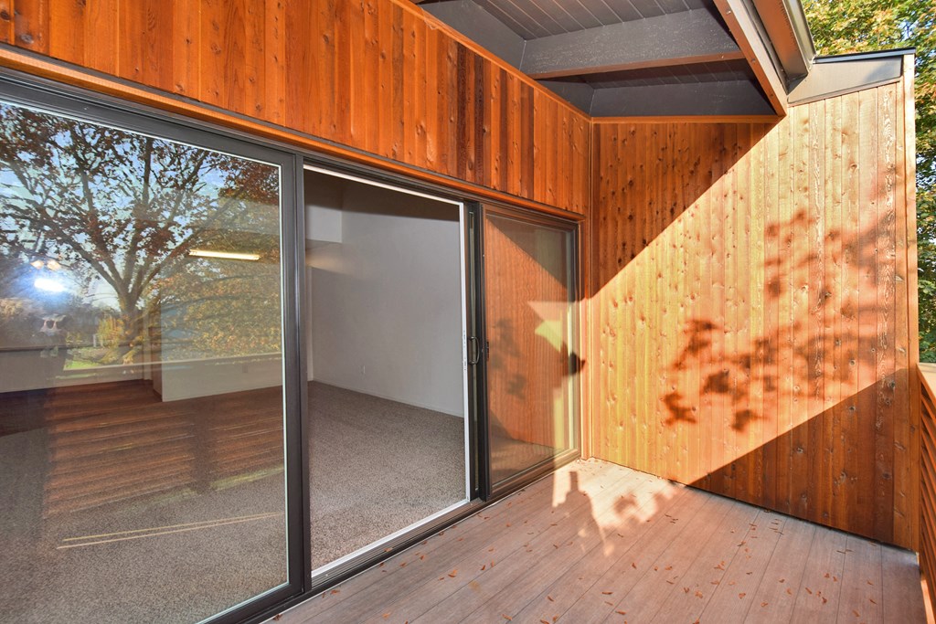 Fountain Park balcony