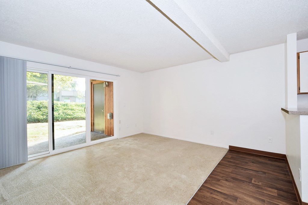 Fountain Park living area patio