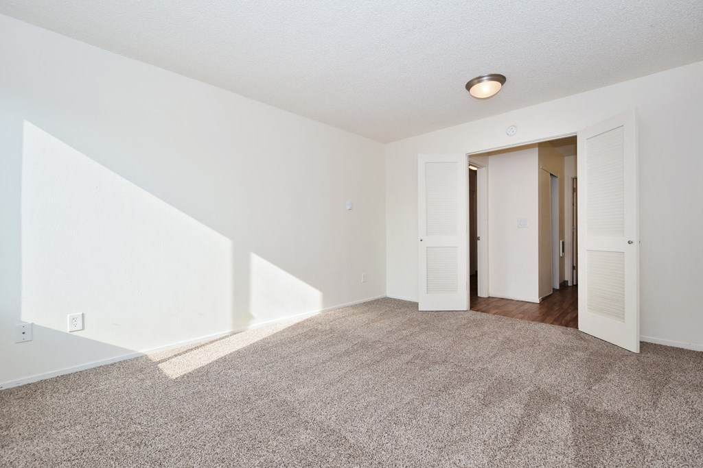 Fountain Park bedroom