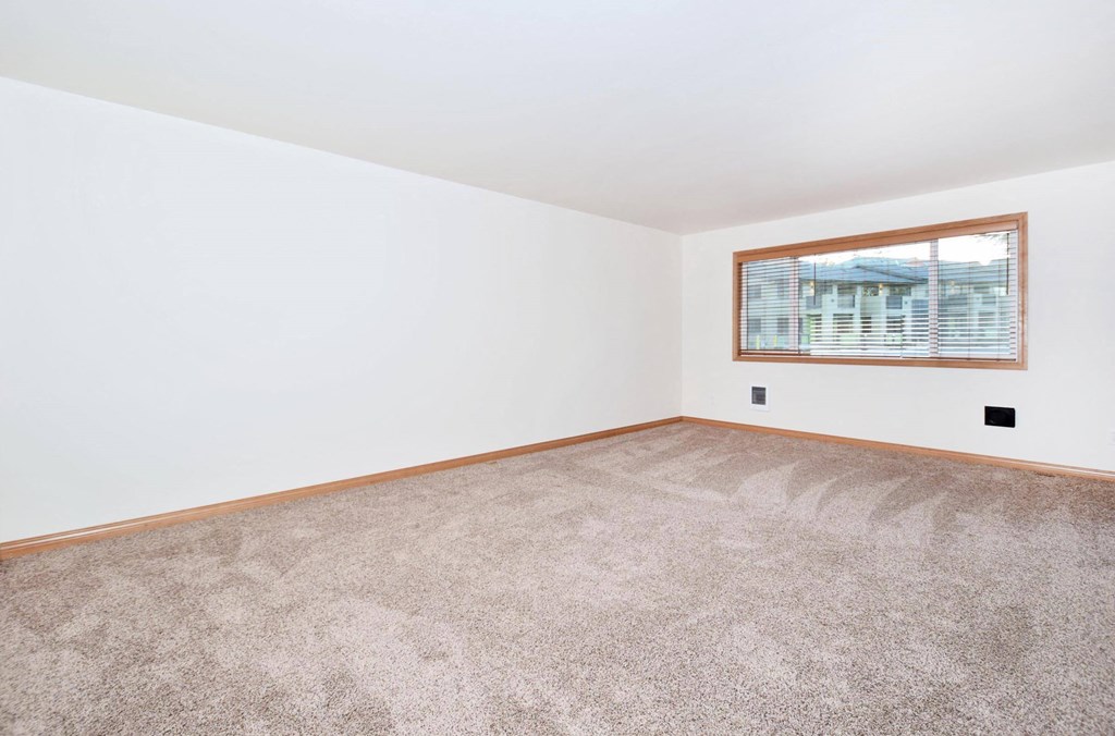 9500 Greenburg bedroom