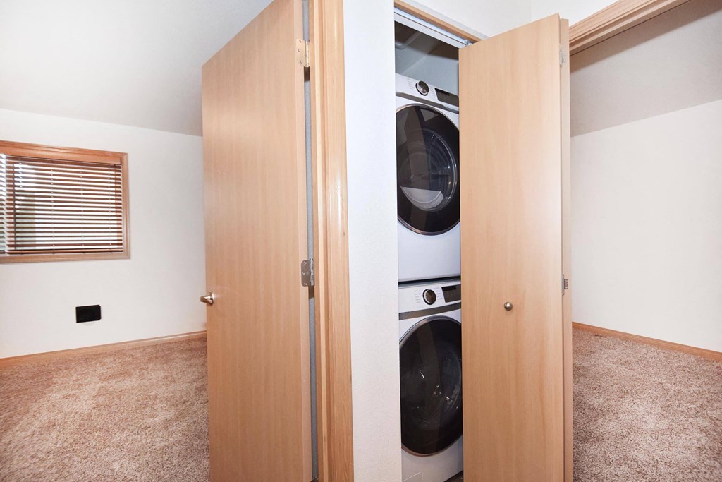 9500 Greenburg washer dryer