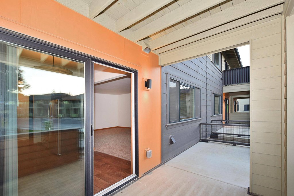 9500 Greenburg exterior