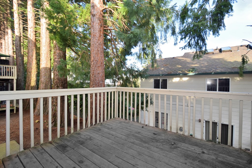 Pleasant Ridge balcony/patio