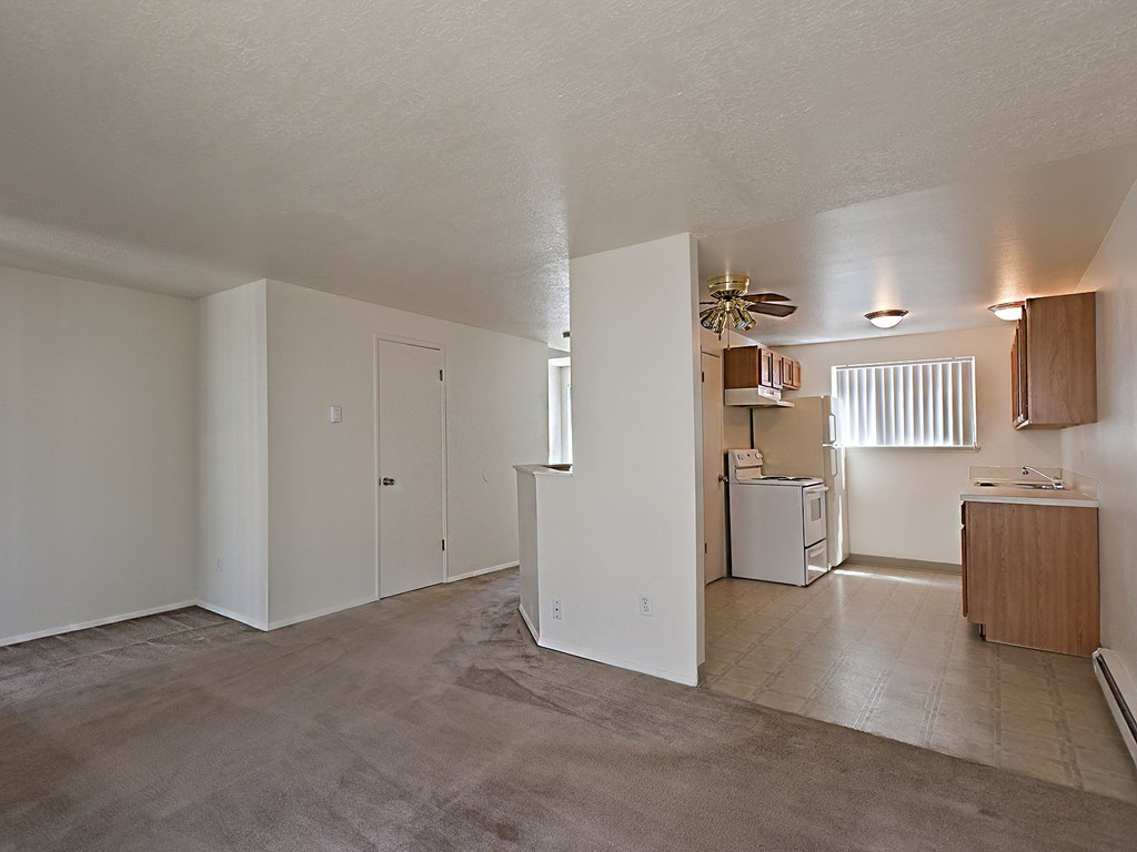 Riverside Villa kitchen living