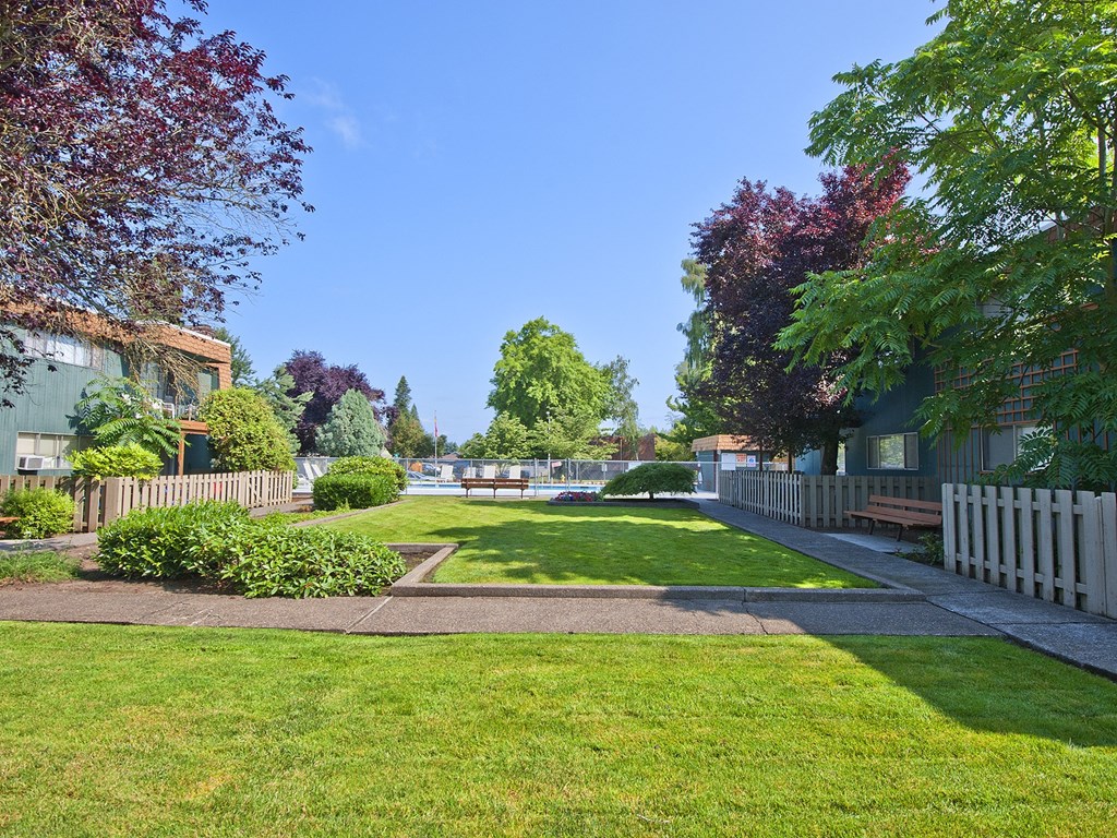 Menlo Manor landscaping