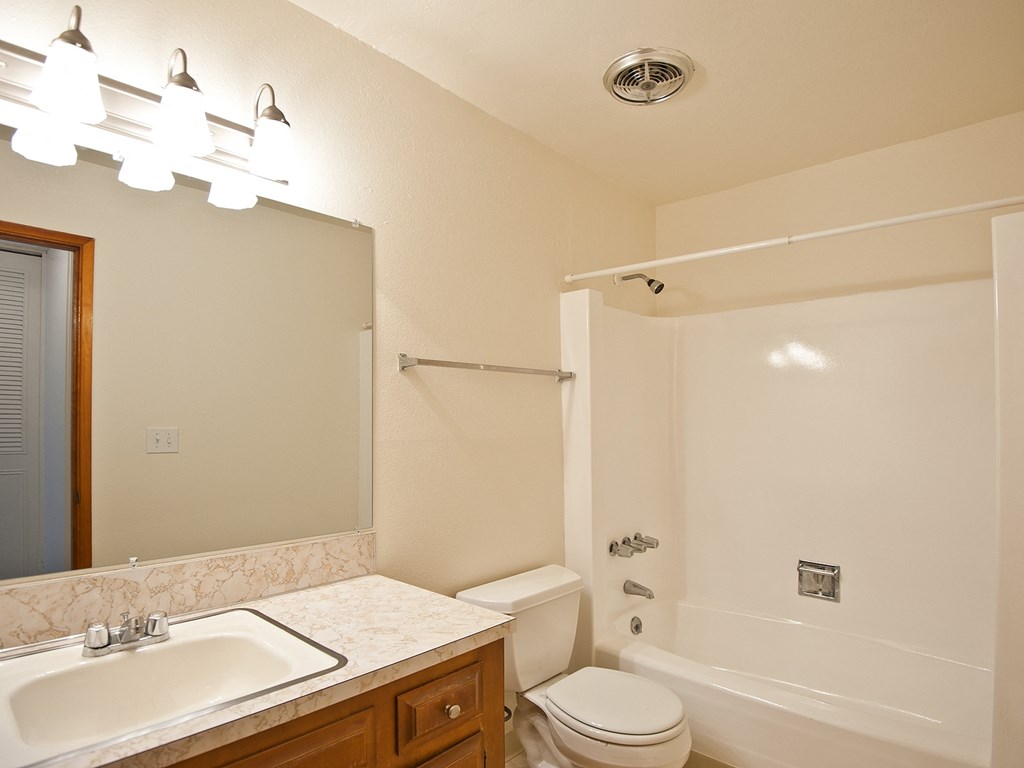 Menlo Manor Apartments, 13720 SW 6th, Beaverton, OR RentCafe