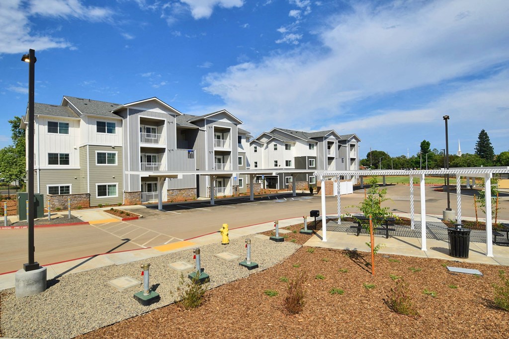 exterior view at the reserve at riverdale apartments in riverdale, nj
