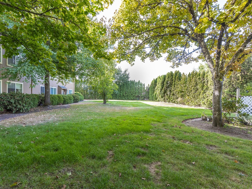 Glenwood Manor landscaping