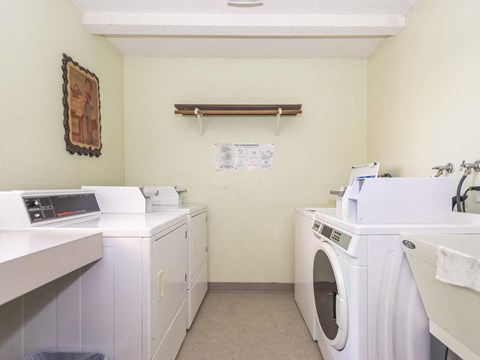 Glenwood Manor Laundry Room