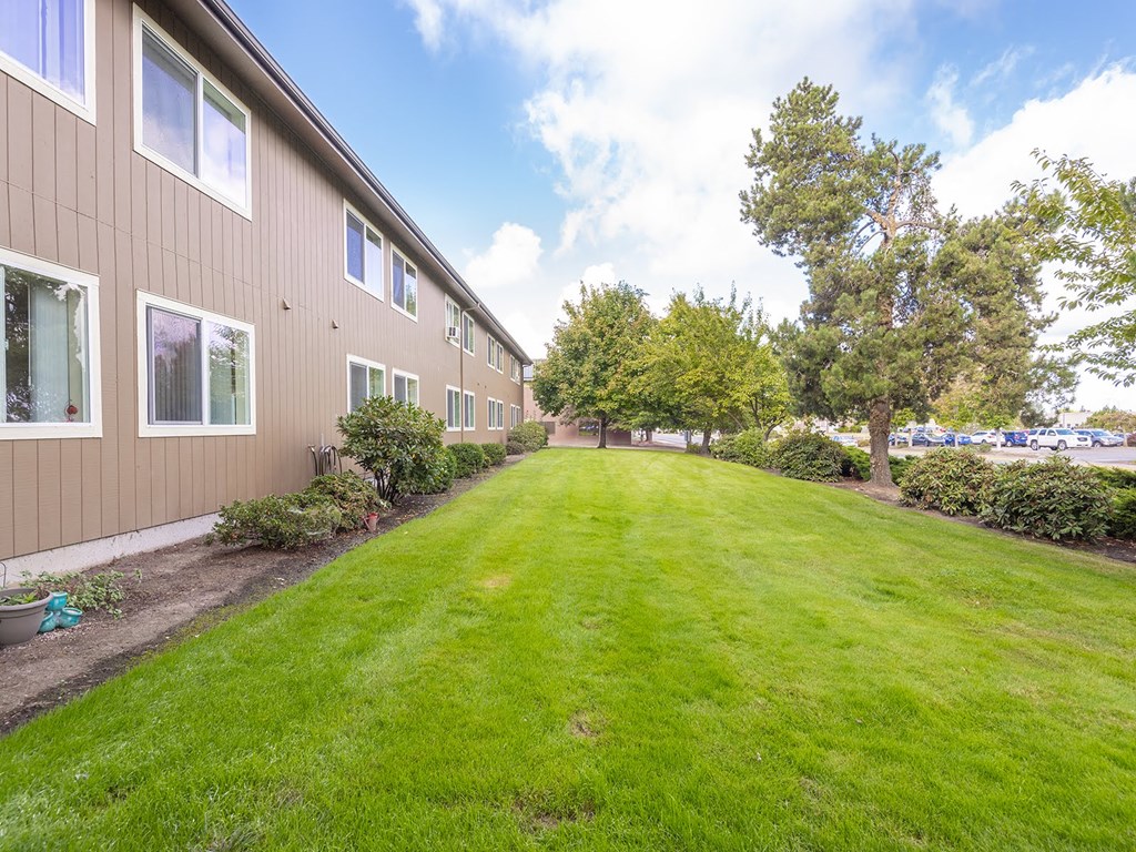 Millwood Manor Apartments, 2550 14th Avenue SE, Albany, OR RentCafe