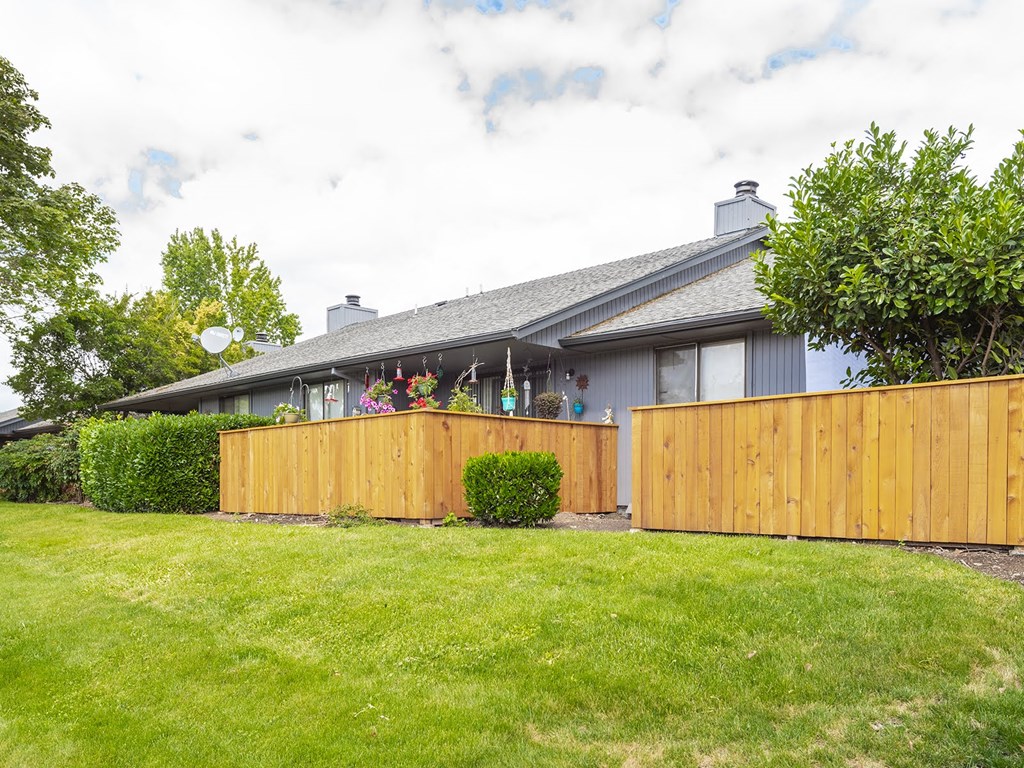 Glynbrook Estates fence