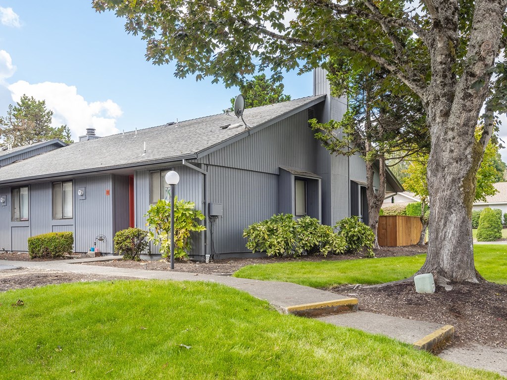 Glynbrook Estates exterior