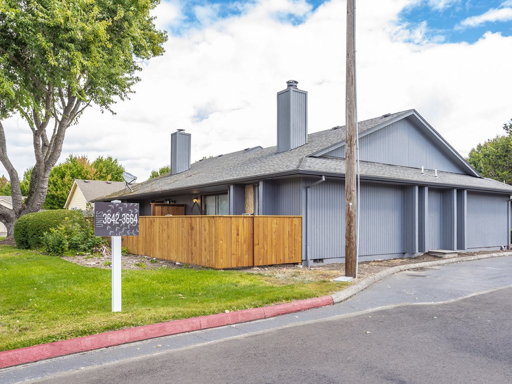 Glynbrook Estates exterior
