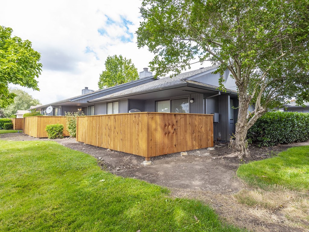 Glynbrook Estates fence