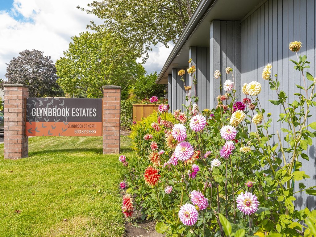 Glynbrook Estates flowers