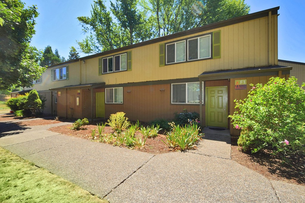 front of property, the retreat at center hill lake