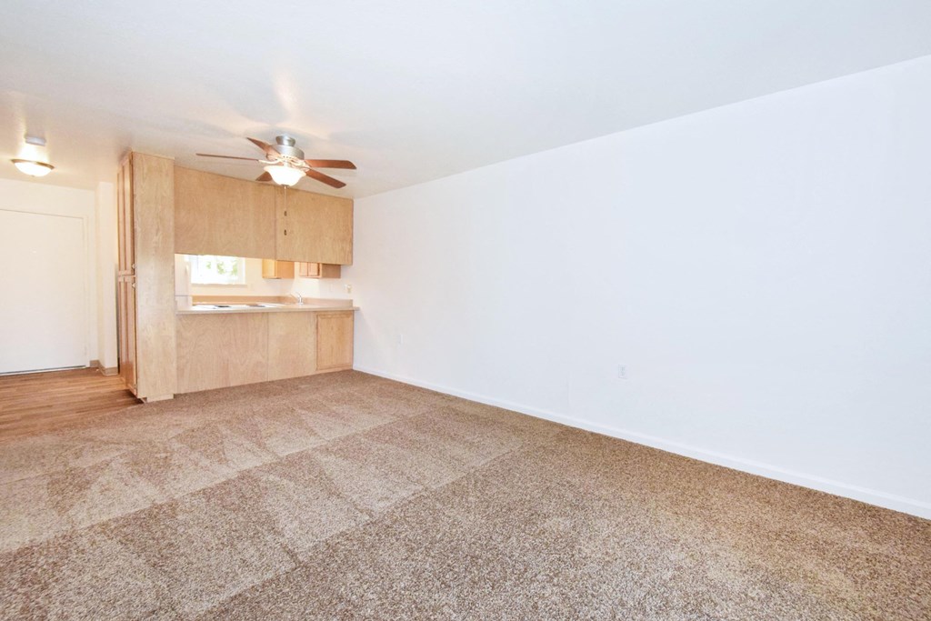 Lincoln Senior Living Room