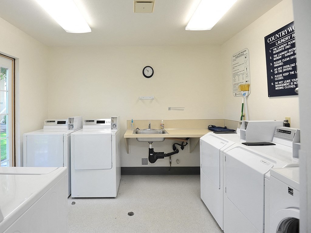 Countrywood Manor laundry facilities