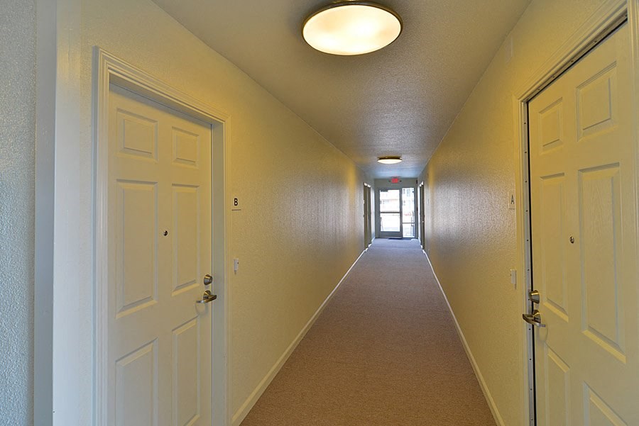 Dolores Lia, interior hallway