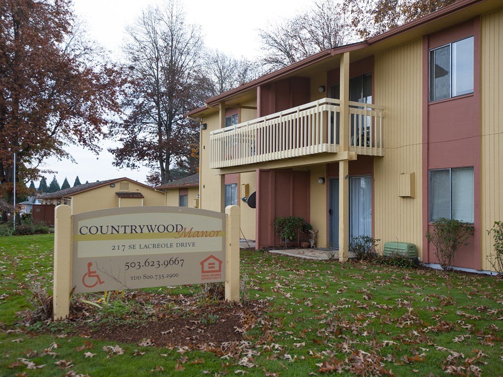 Countrywood Manor monument sign
