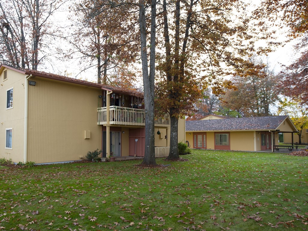 Countrywood Manor exterior
