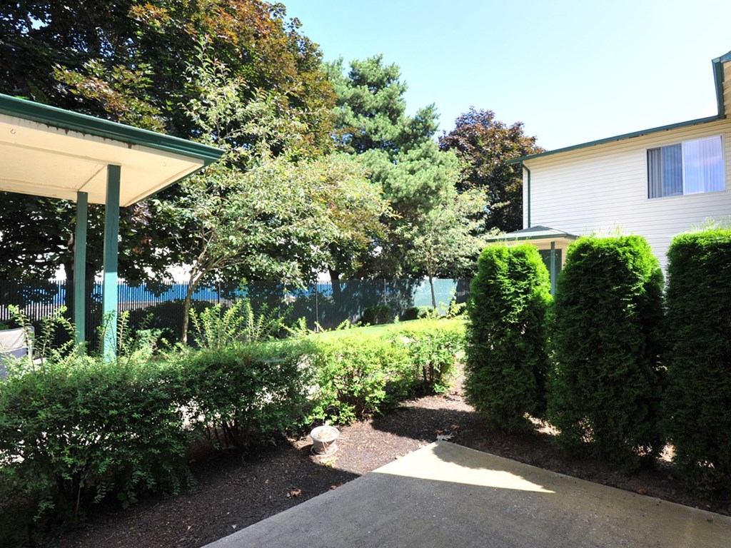 Emerald Pointe landscape