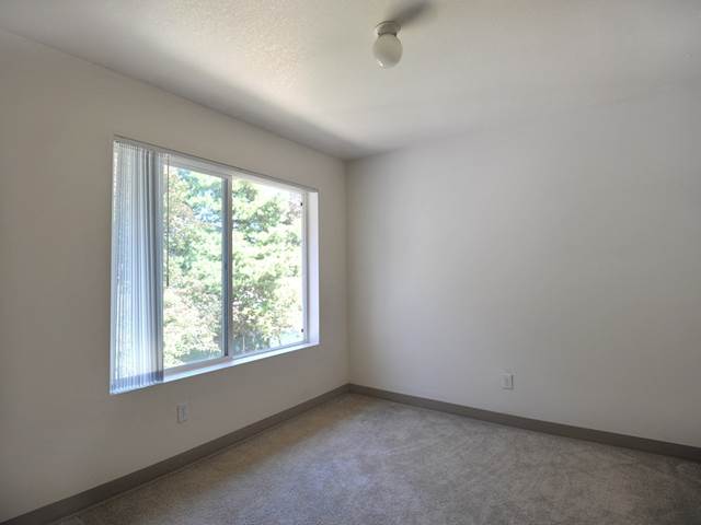 1-bedroom apartment at Emerald Pointe Apartments in Gresham, OR