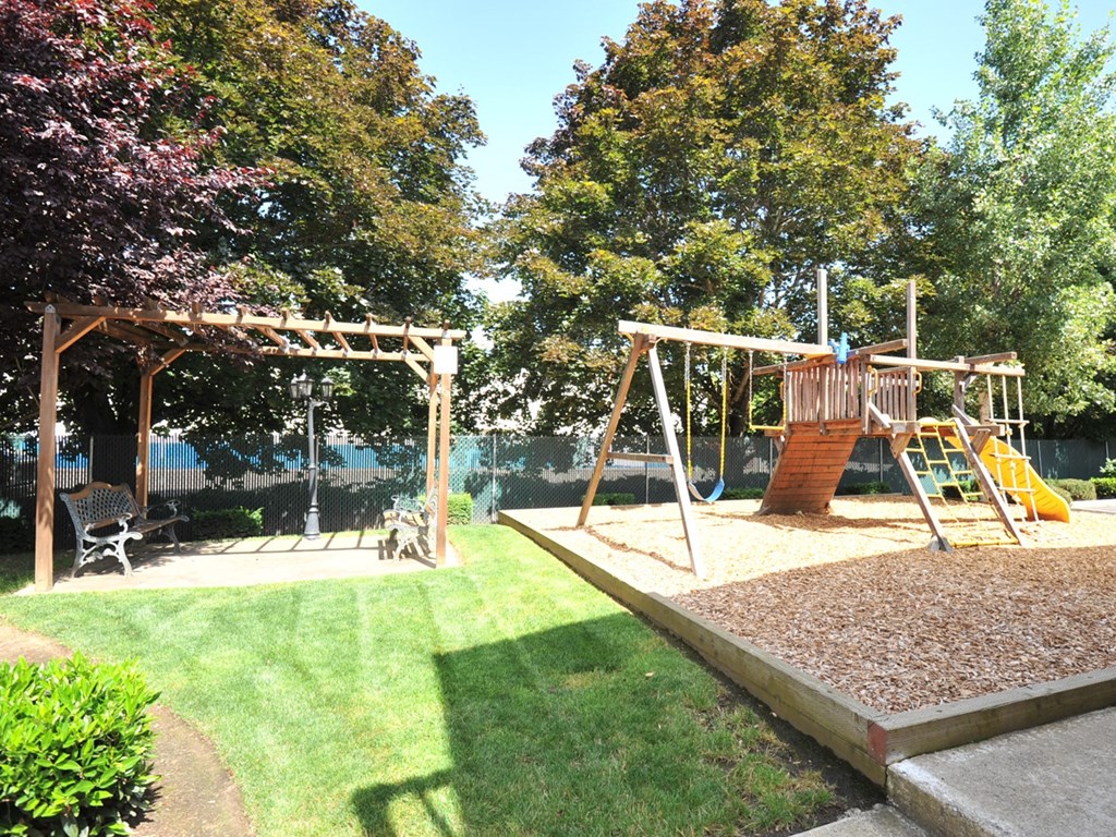 Emerald Pointe playground