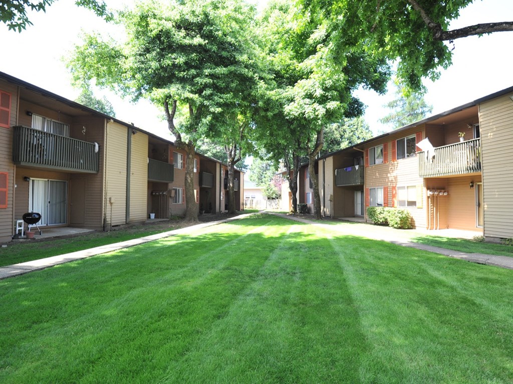 Hood Village Apartments Landscaping