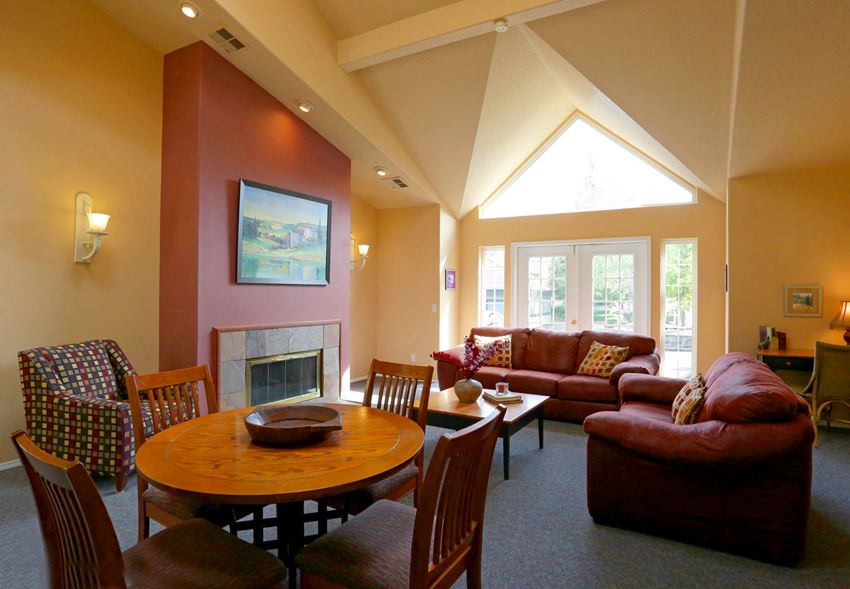 Fanno Creek Village clubhouse 2