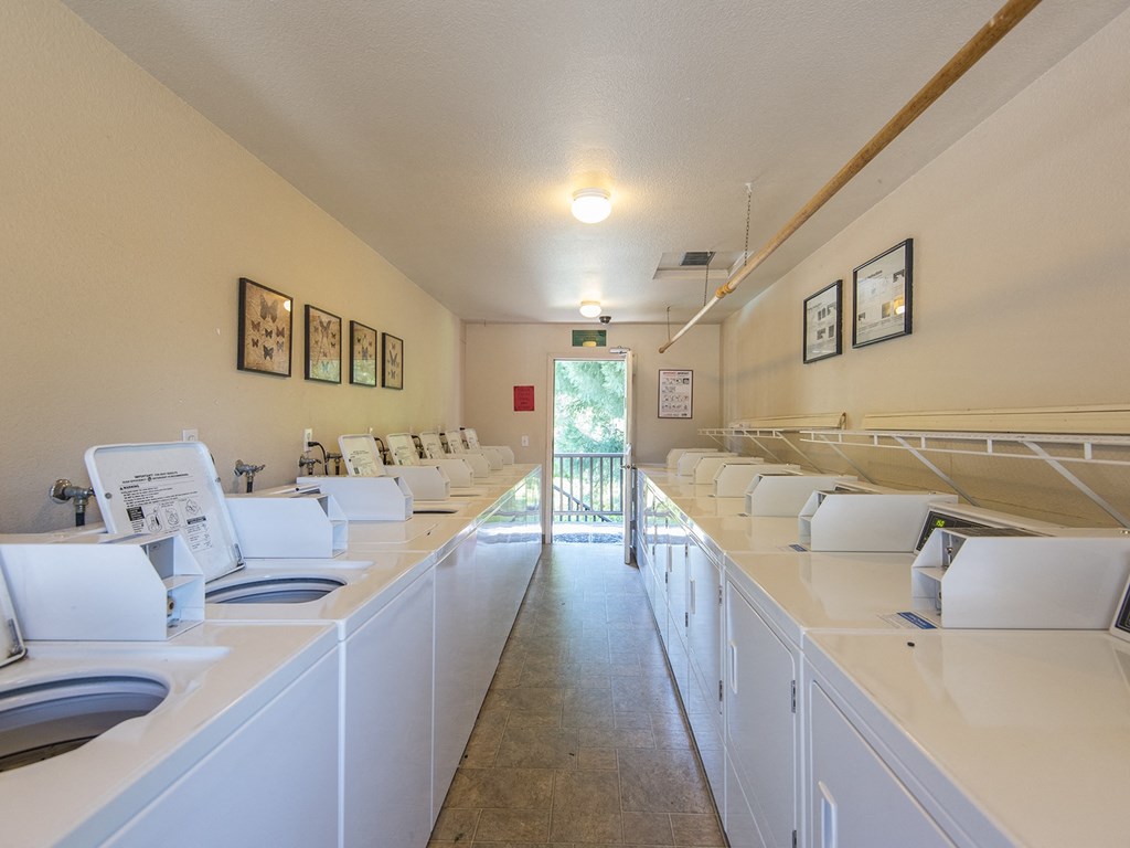Gardenbrook laundry facilities