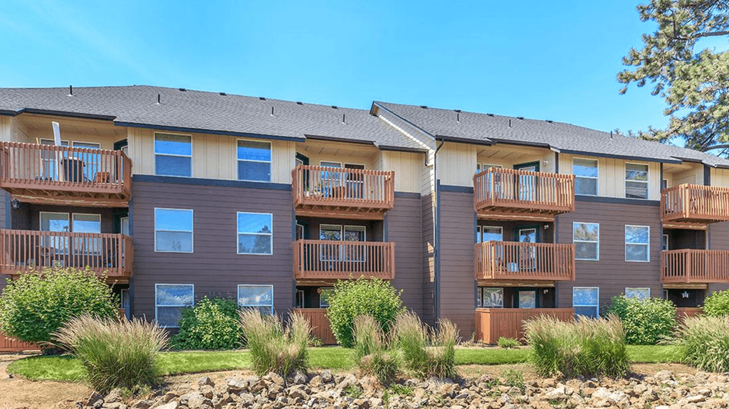 Commons at Pilot Butte Exterior I Building