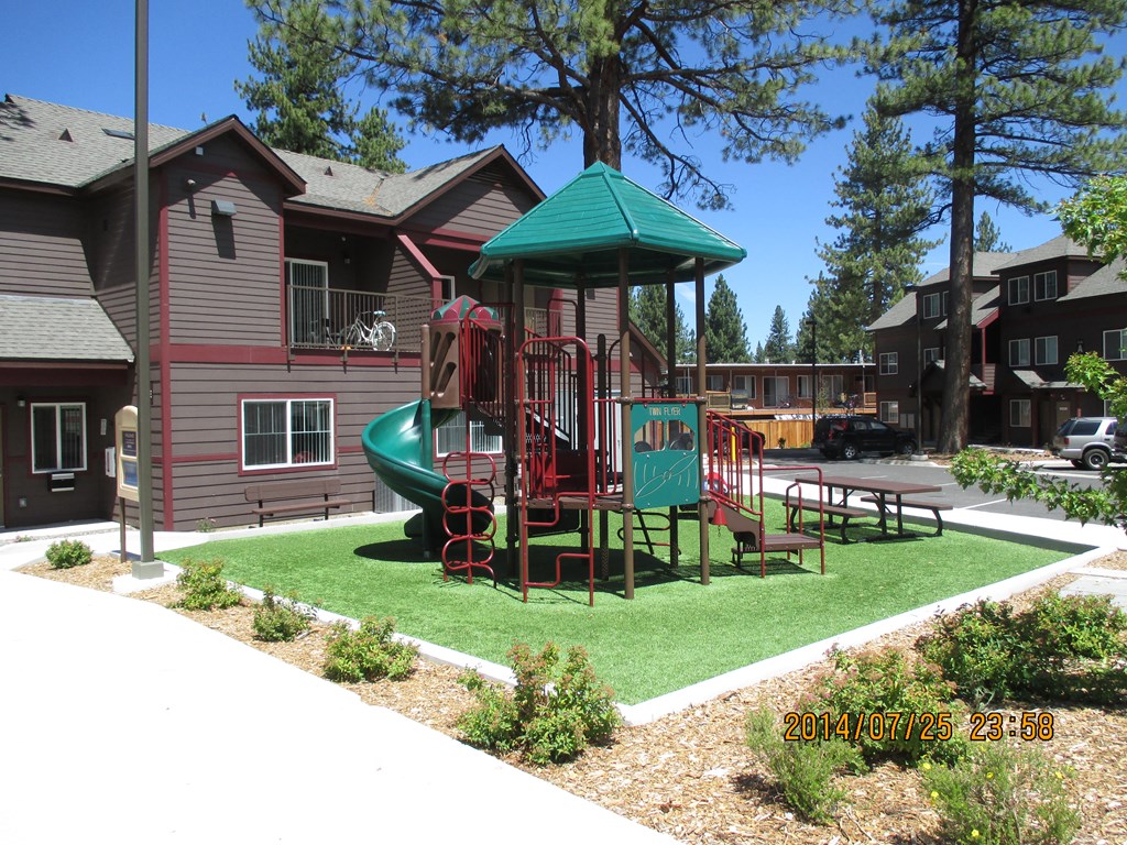 Aspens at South Lake Play Area