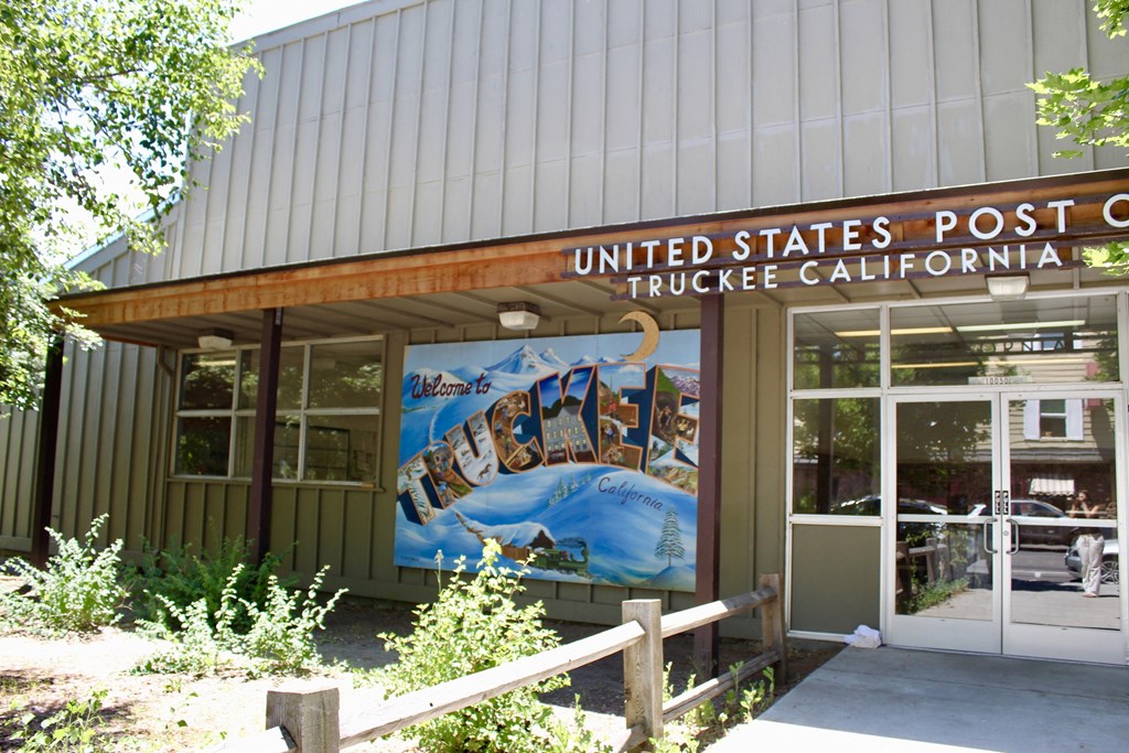 Truckee, post office with Truckee mural