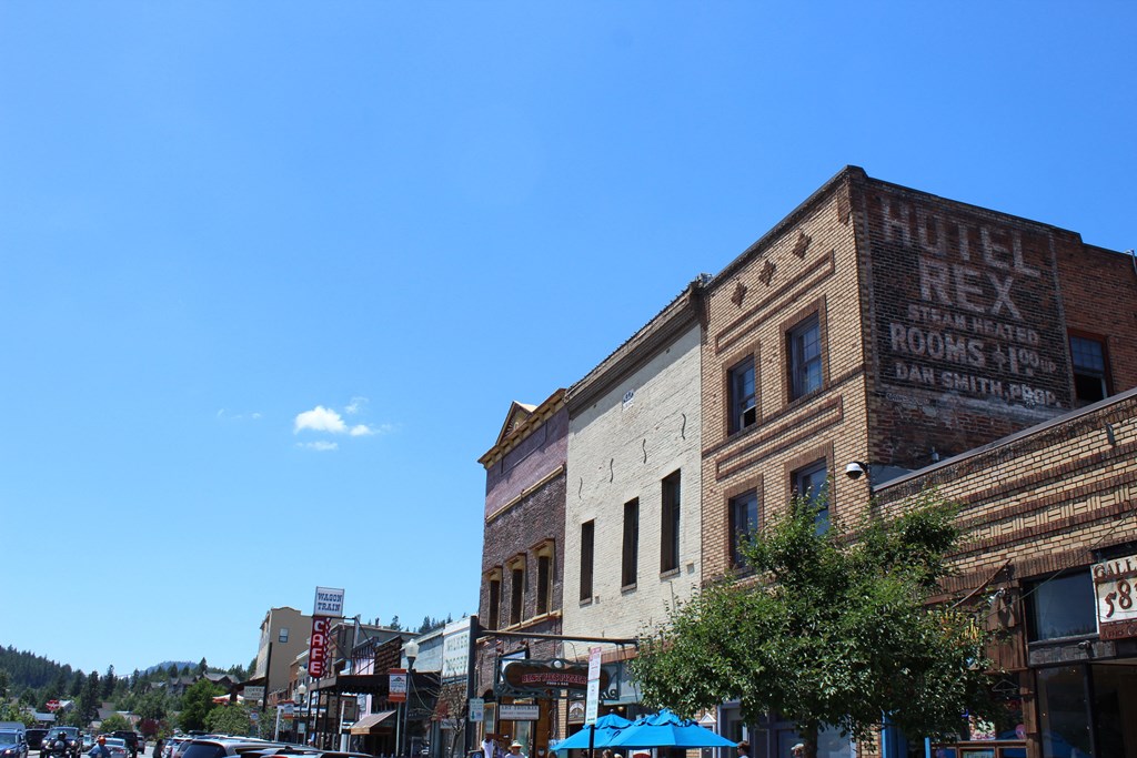 Truckee, view of old town buildings