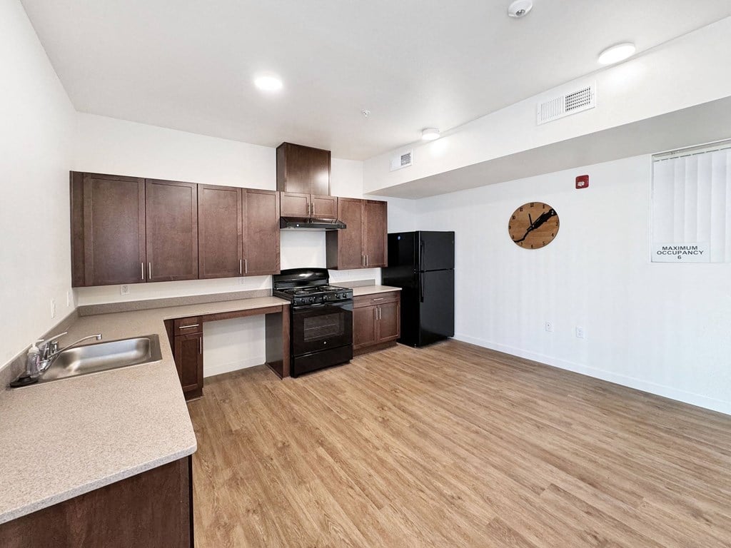 the preserve at ballantyne commons apartment living room and kitchen