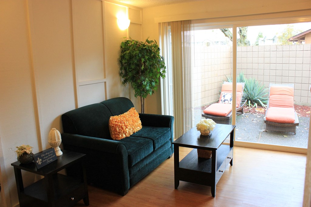 Sunrise Park living room