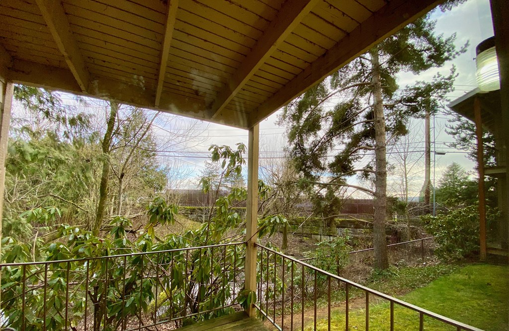 Wellington Estates balcony