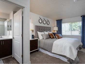 Bethany Bedroom - Photo Gallery 2