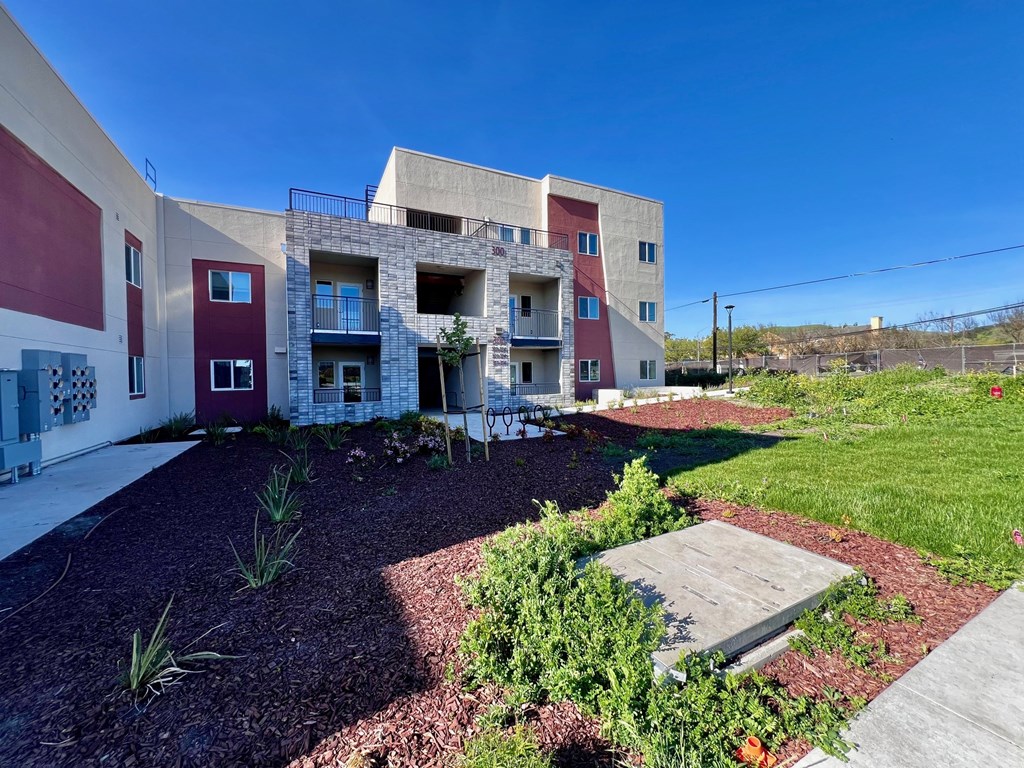 Napa Cove exterior landscaping