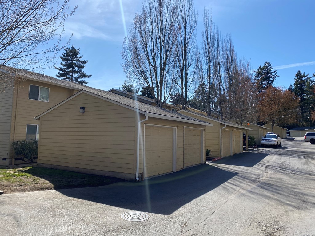 Wellington Estates garages