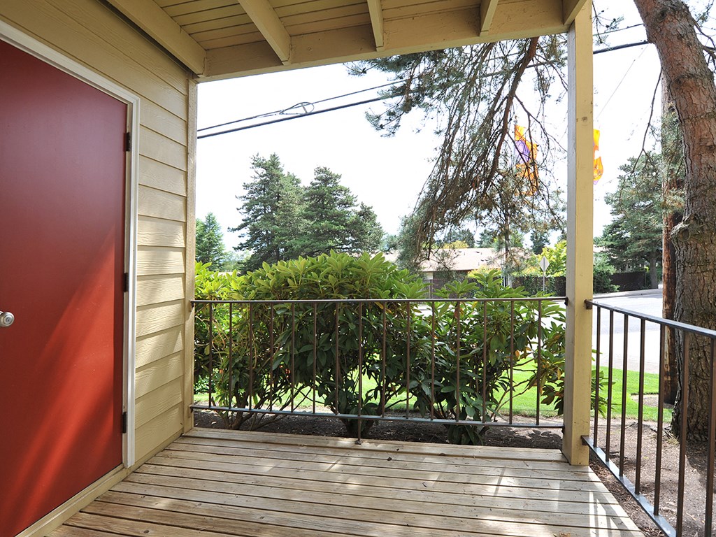 Wellington Estates red door balcony